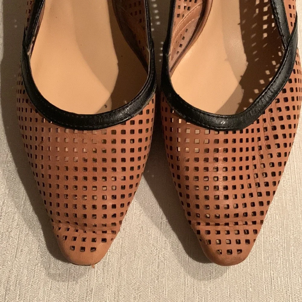 Bella Vita Genuine Leather Pumps - Picture 5 of 8